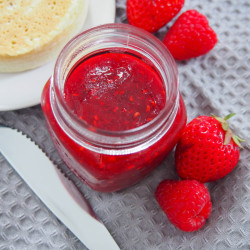 Jam, Raspberry & Strawberry Mix - 260ml